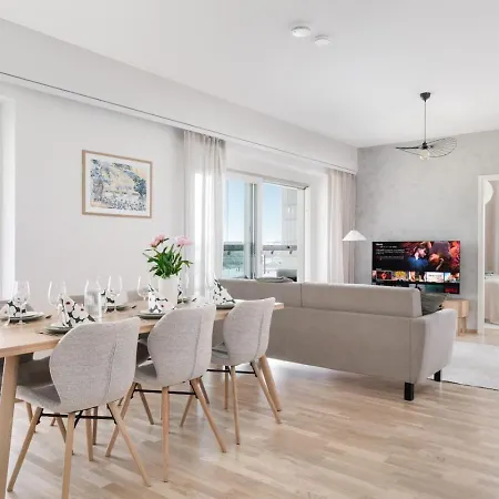Modern With Sauna And Big Balcony Near Train Station Apartment *