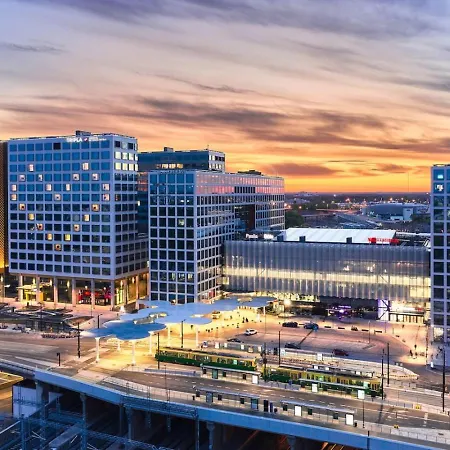 Modern With Sauna And Big Balcony Near Train Station * هلسنكي