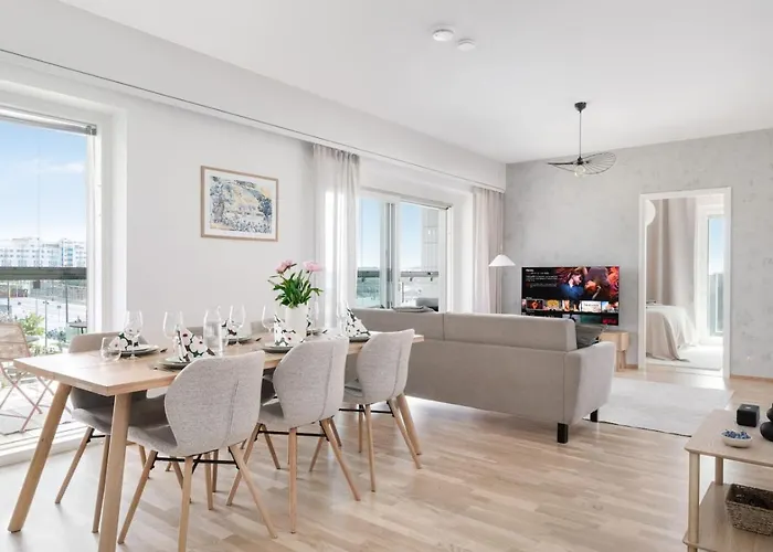 Modern With Sauna And Big Balcony Near Train Station شقة *