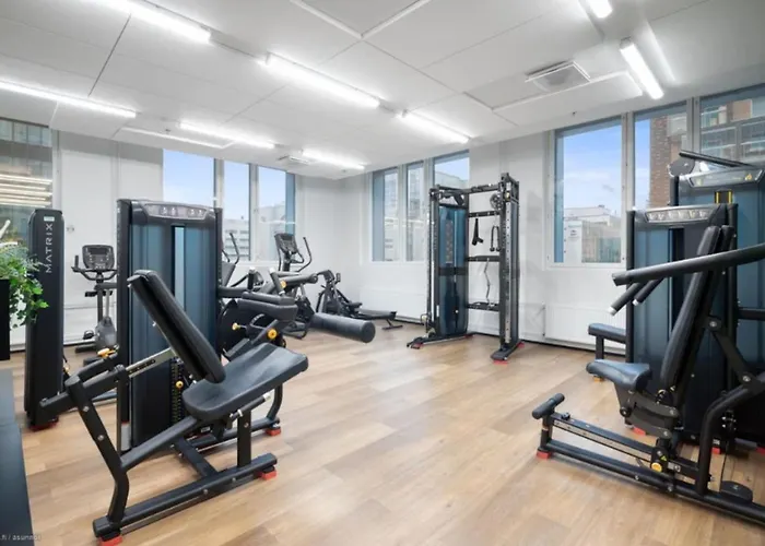 Modern With Sauna And Big Balcony Near Train Station شقة