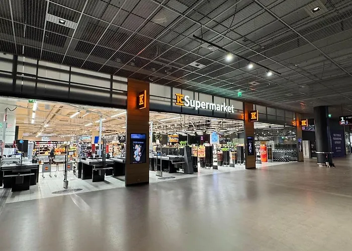 Modern With Sauna And Big Balcony Near Train Station شقة