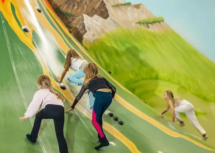 Modern With Sauna And Big Balcony Near Train Station