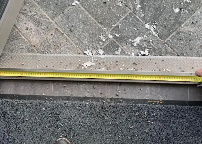 Modern With Sauna And Big Balcony Near Train Station شقة