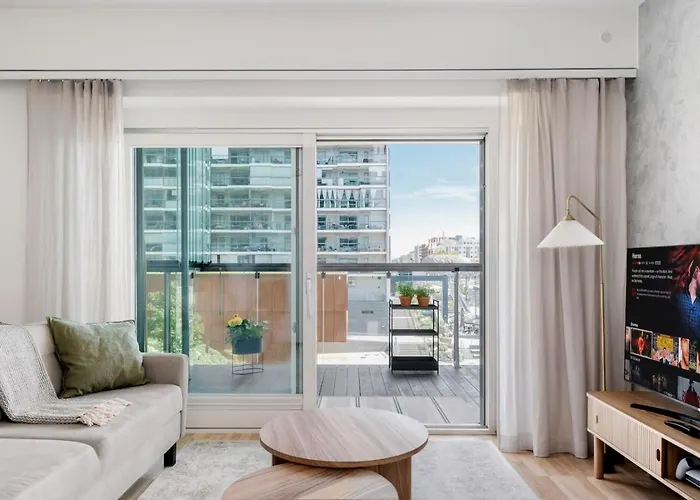 Modern With Sauna And Big Balcony Near Train Station * Helsínquia